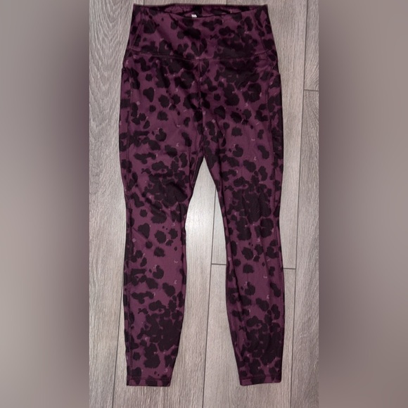 all in motion Pants - All In Motion Medium Athletic Leggings Purple & Black Animal Print Pockets EUC